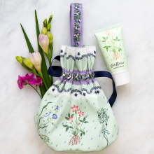 商品画像 Cath Kidston（キャスキッドソン）ハンドクリーム＆巾着ポーチセット