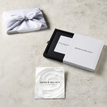 商品画像 DEAN & DELUCA（ディーン&デルーカ） ギフトカタログ WHITE（ホワイト）【風呂敷包み】※カードタイプ