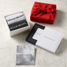 商品画像 DEAN & DELUCA（ディーン&デルーカ） ギフトカタログ CHARCOAL（チャコール）＋ハンドタオルギフトボックス【風呂敷包み】※カードタイプ