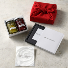 商品画像 DEAN & DELUCA（ディーン&デルーカ） ギフトカタログ WHITE（ホワイト）＋ジャムアソート（キウイ・ラズベリー）【風呂敷包み】※カードタイプ