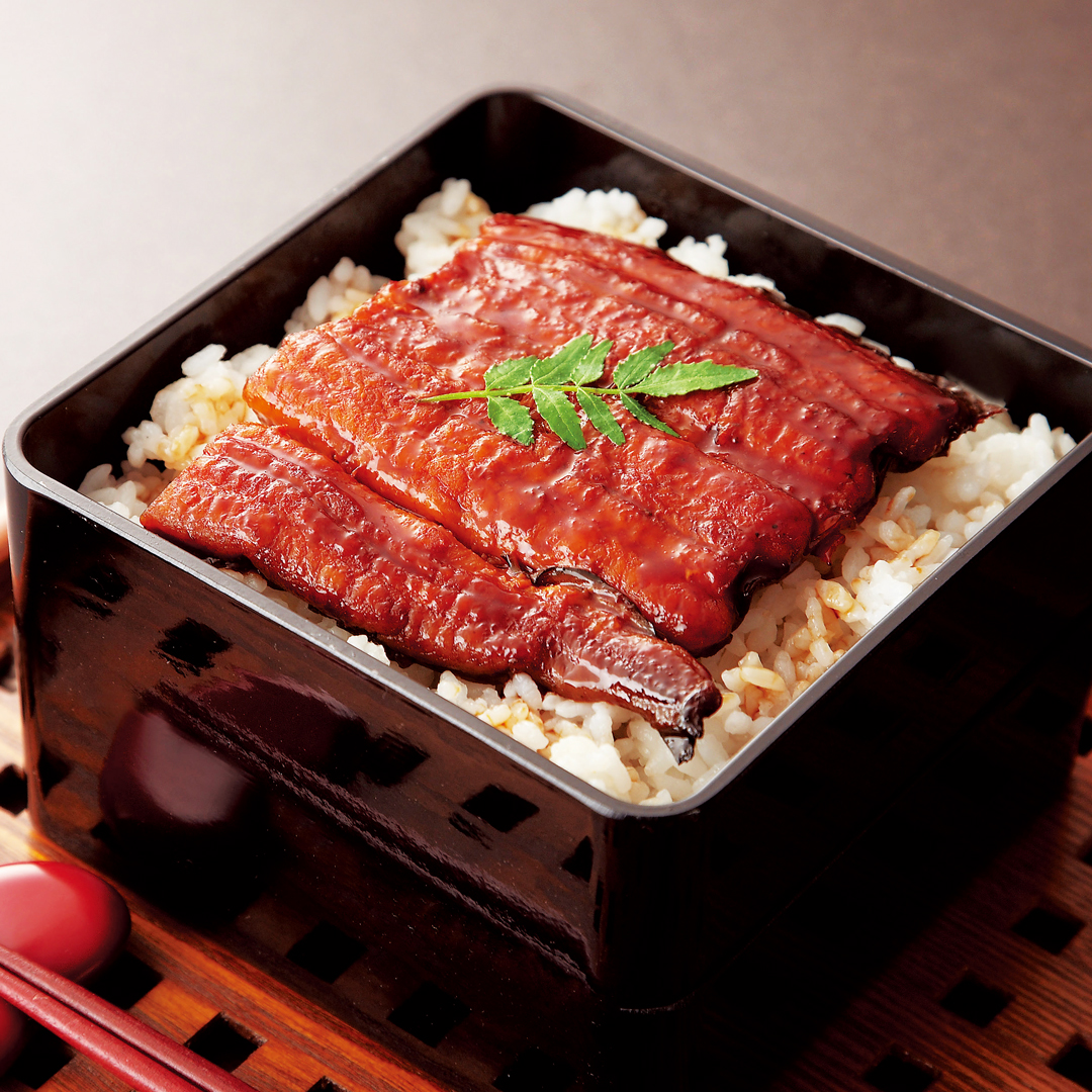 香ばしいたれが食欲をそそります。
「うなぎ割烹一愼」監修　うなぎ串蒲焼4串