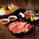 国産黒毛和牛ロース焼肉用(笠原将弘監修肉たれ付)[WYK-801]